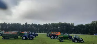 25 июня компания LovolСибирь представила широкую линейку тракторов LOVOL в рамках выставки «День поля Amazone»